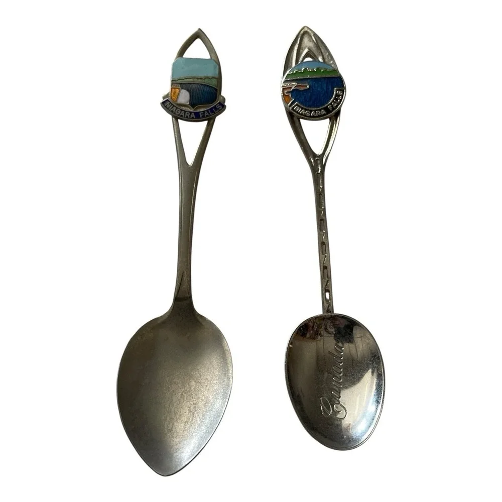 Niagara Falls Canada‎ Vintage Souvenir Spoon Pair Collectible